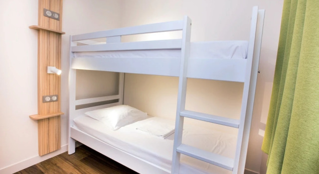 Четырёхместный номер Comfort с балконом Hôtel Vacances Bleues Delcloy