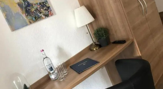 Hotel Berghof by 42, Забронировать Отель Asterstein Кобленц, рядом с Фонтан «Колонна истории»