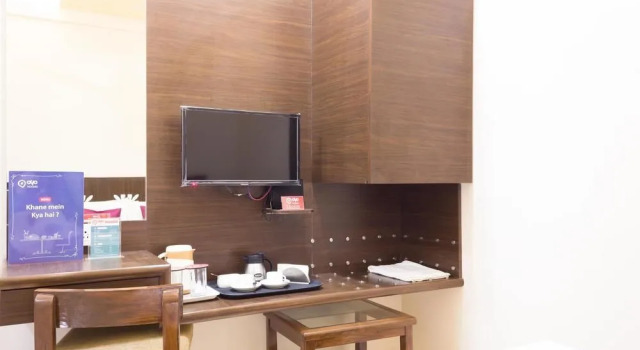 OYO Rooms Dadar Railway Station, Забронировать Отель Отели штата Махараштры 3 звезды, 3*