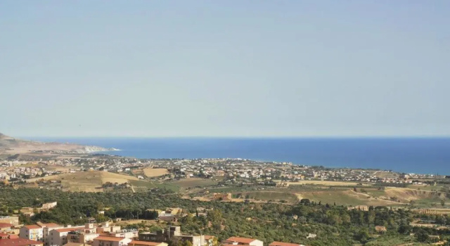 Четырёхместный номер Standard с балконом и с видом на море B&B MiraValle Agrigento