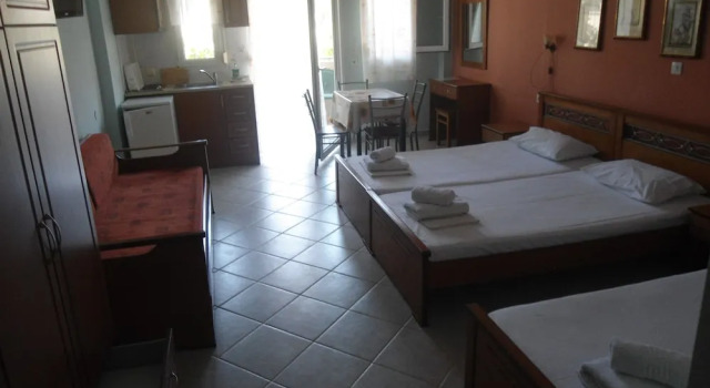 Vergina, Book Condo Hotel Chrisi Akti 