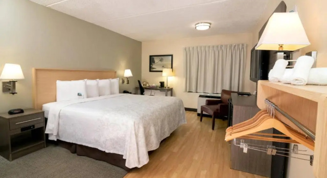 Двухместный номер Superior Red Roof Inn PLUS Miami Airport