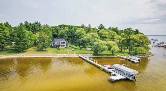 Коттедж Houghton Lake Home w/ Private Dock + Kayaks!