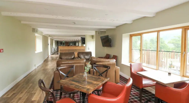 Коттедж Harcombe House Bungalow 1