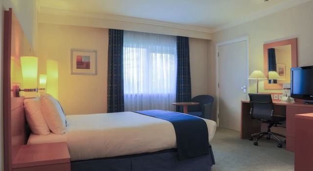 Номер Standard Holiday Inn Guildford by IHG