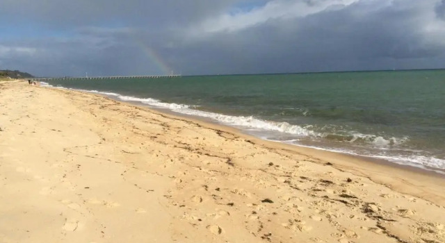 Коттедж Beach Front Springs