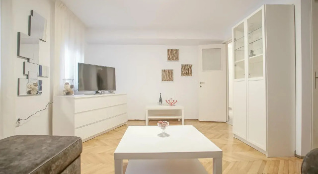 CN2i Luxury Accommodation Matei Millo, Забронировать Отель Бухарест Muntenia, рядом с Музей коллекций произведений искусства