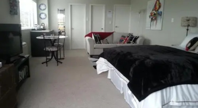 Harbourlights Bed & Breakfast, Rezerwuj Hotel Hotele w Auckland Region z parkingiem, Parking