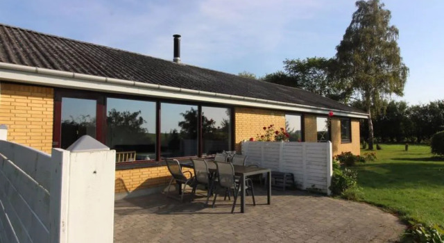 "Kolle" - 3.2km from the sea in Bornholm, Rezerwuj Hotel Hotele w Hovedstaden region z parkingiem, Parking