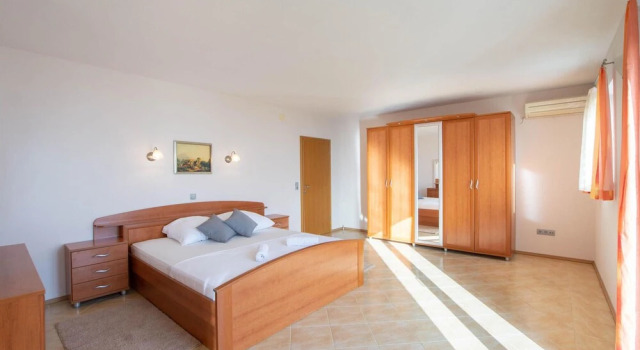 Stunning Home in Makarska With Outdoor Swimming Pool, Wifi and 3 Bedrooms