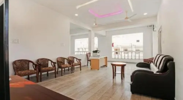 OYO 28136 Myr Residency, Rezerwuj Hotel Anantapur Andhra Pradesh