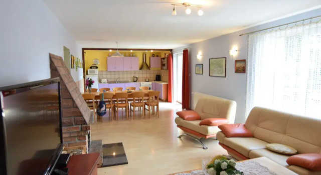 Cottage in a Quiet Location by the Lake Mausz, Parchowo in Kashubia, Varaa Lomakoti  