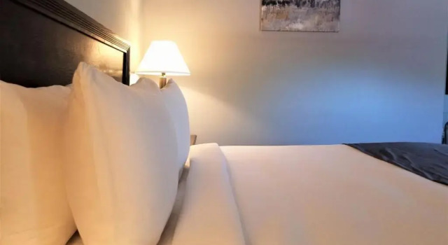 Номер Executive Mt. Madison Inn & Suites