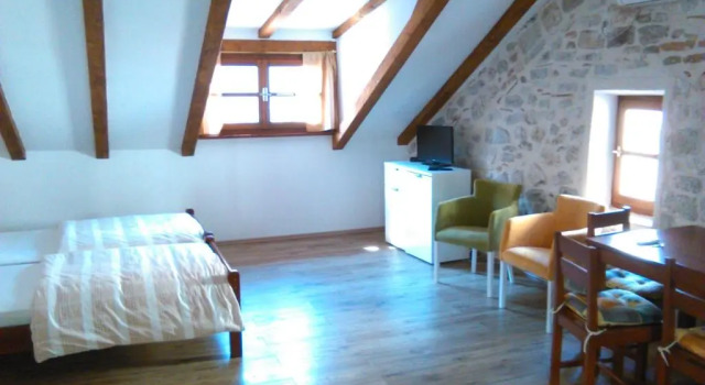 Апартаменты Пентхаус Apartments Historic Stone House