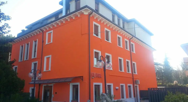 Hotel Siros