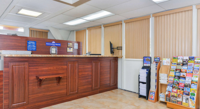 Americas Best Value Inn Sarasota, Забронировать Отель Сарасота Sarasota Area, рядом с Museum of Asian Art