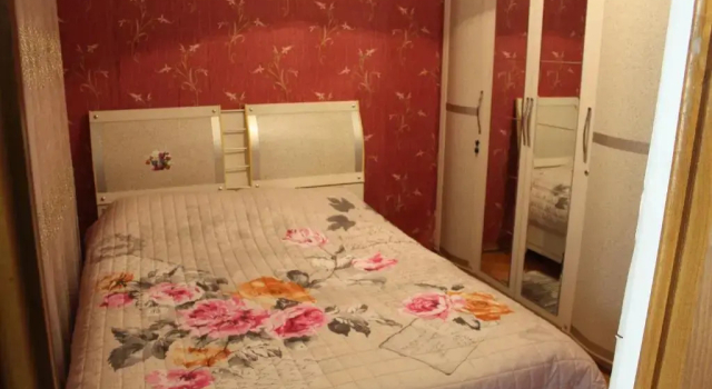 Apartment, Boek Appartement Batoemi 