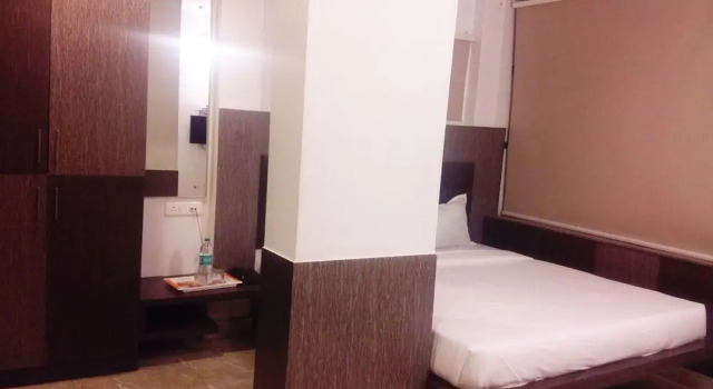 FabHotel Capital Residency Brigade Rd, Rezervovat Hotel Hotely v Bangalore s parkováním, Parkování