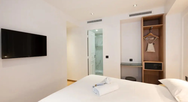 Номер Economy HOTEL AU COEUR DE REPUBLIQUE
