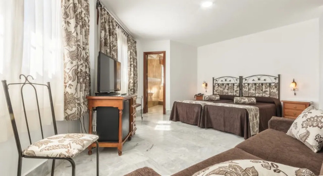 Семейный полулюкс Hotel La Parrita
