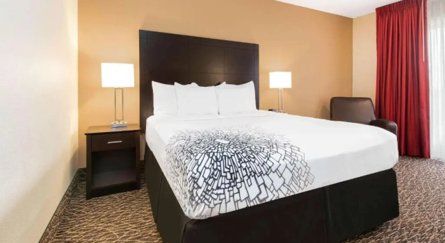 Номер La Quinta by Wyndham Clearwater Central