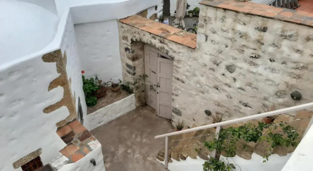 Коттедж с 3 комнатами En Patmo Holiday Home