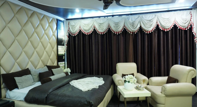 Ashirwad Hotel and Spa, Rezervovat Lázně / Resort Mussoorie Uttarakhand