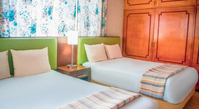 Suites del Sol Hotel & Apartments, Prenota Appartamento Hotel a Yucatán con parcheggio, Parcheggio