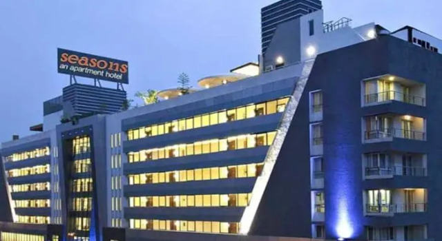 Seasons – An Apartment Hotel, Varaa Huoneisto Hotellit New Delhi uima-altaalla, Uima-allas