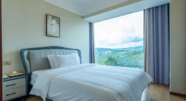 Семейный люкс с 3 комнатами с видом на озеро Fuxian Lake Yunkuan Shanhai Hotel