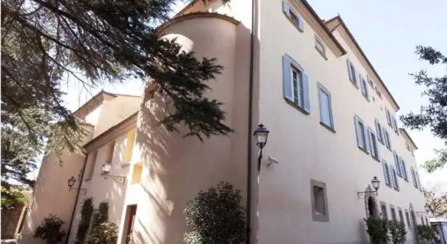 Badia di Campoleone, Prenota Hotel Capolona Toscana