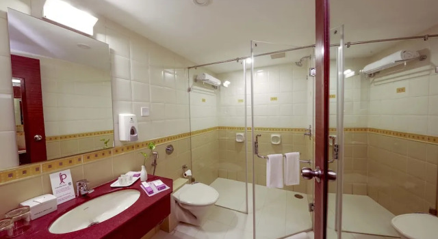Номер Executive JP Chennai Hotel