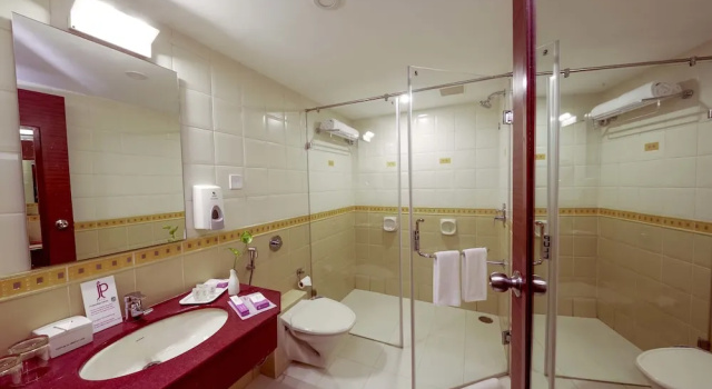 Номер Executive JP Chennai Hotel