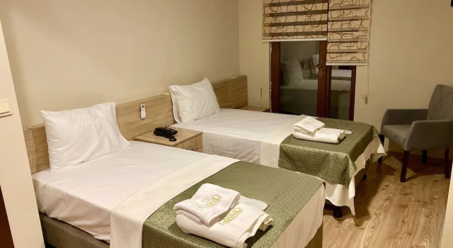 Двухместный номер Comfort с балконом grand life hotel
