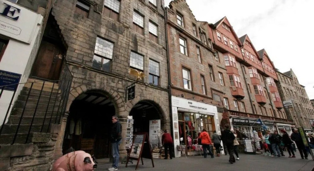 Joivy Royal Mile Aparthotel, Забронировать Отель Эдинбург Midlothian, рядом с Национальный музей Шотландии