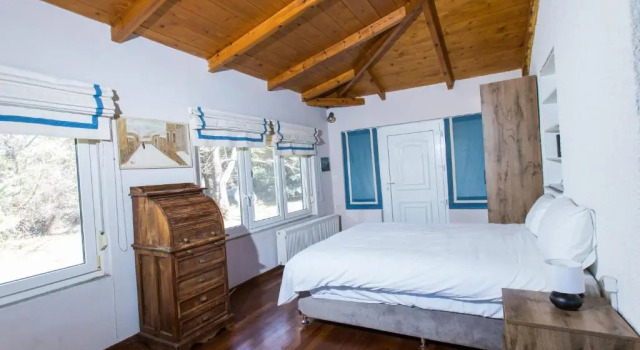 Raise Polydrosos Mountain stay