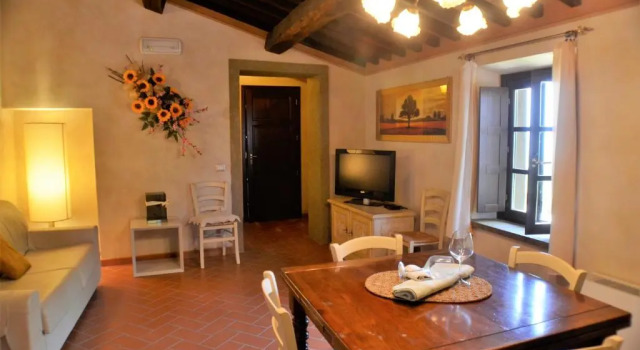 Апартаменты Villa Le Polle di Meletro - Exclusive Tuscan Villa with Private Pool & Panoramic Glass Sauna