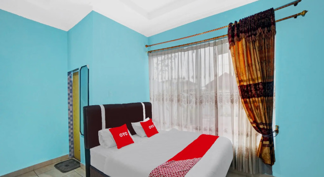 OYO 90509 Nadia Hotel, Rezerwuj Hotel Pematang Siantar Sumatra