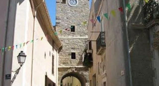 House With 2 Bedrooms in Fontès, With Wonderful City View, Furnished Terrace and Wifi - 36 km From the Beach