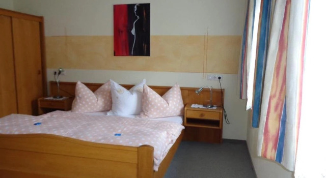 Haus Ahrnspitze, Rezervovat Hotel Hotely v Tyrolsko s parkováním, Parkování