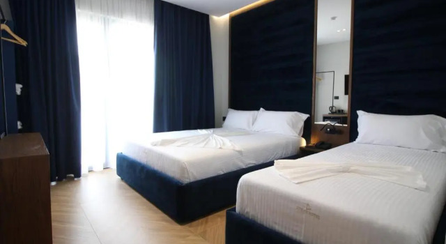 Трёхместный номер Standard с балконом Dukas Boutique Hotel
