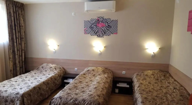 Трёхместный номер Standard Caprice Family Hotel