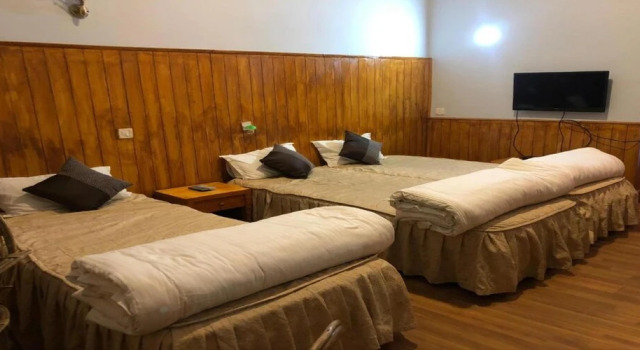 Четырёхместный номер Standard Merostay 030  Nagarkot HillSide Village Resort