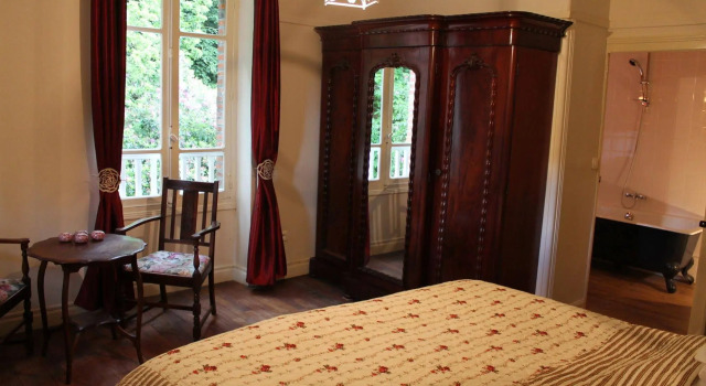 Bon Chez Nous, Varaa Hotelli Hotellit Creuse pysäköinnillä, Pysäköinti