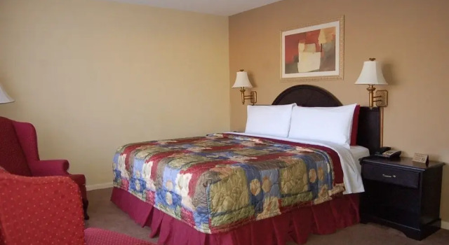 Двухместный номер Standard Golden Manor Inn & Suites