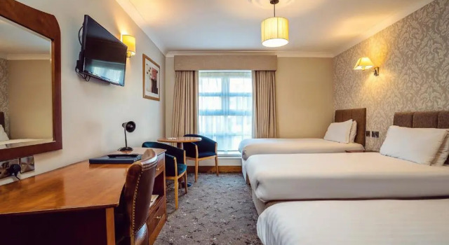 Трёхместный номер Standard Ballina Manor Hotel