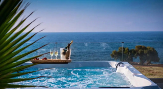 Вилла Thalassa Residence, Heated Pool, Hot Tub & SeaView