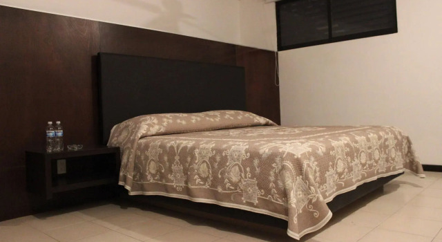 Hotel Ross Morelia, Rezervovat Hotel Hotely v Michoacan s parkováním, Parkování