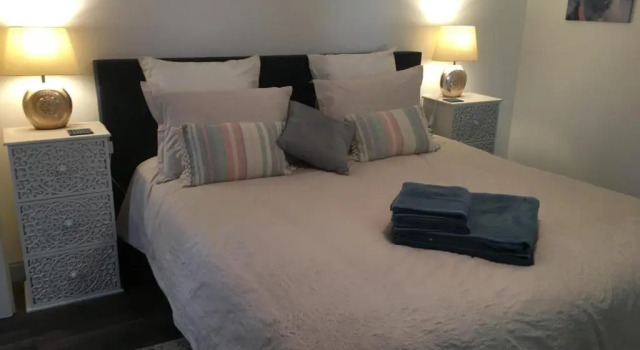 1854 Chassors, Book Hotel Chassors Aquitaine