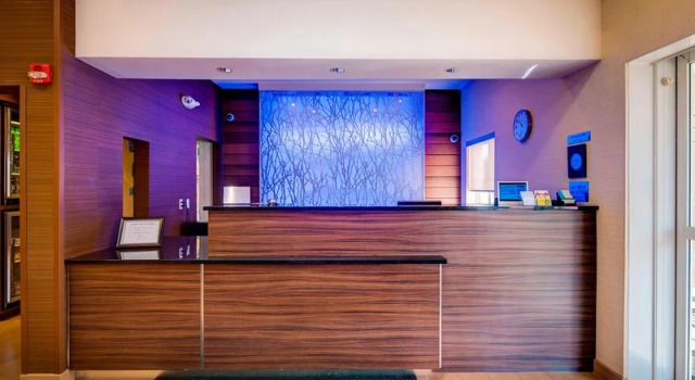 Comfort Inn & Suites Green Bay Stadium Area, 预订 酒店 绿湾 威斯康星州